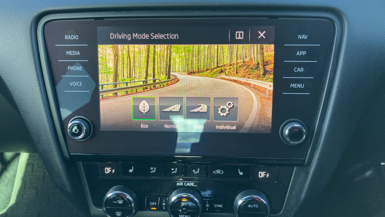 Skoda Octavia 2.0 TSI vRS 5dr DSG Petrol Hatchback